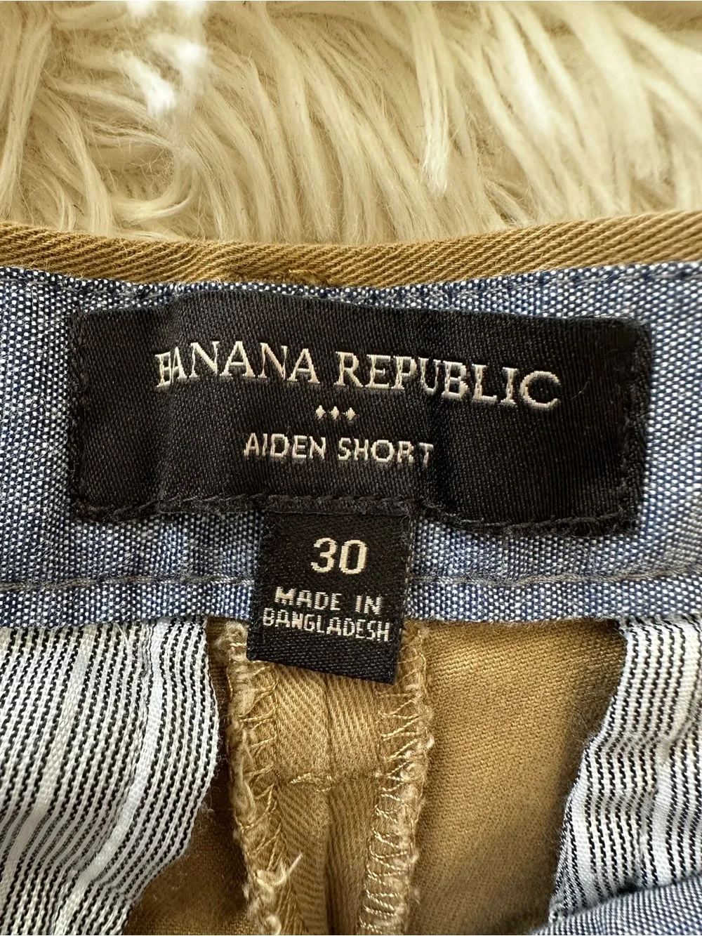 BANANA REPUBLIC Aiden Khaki Chino Shorts Size 30 Stretch 9” Inseam Men’s Casual